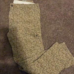Levi camo pants